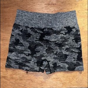 Camo scrunch butt shorts